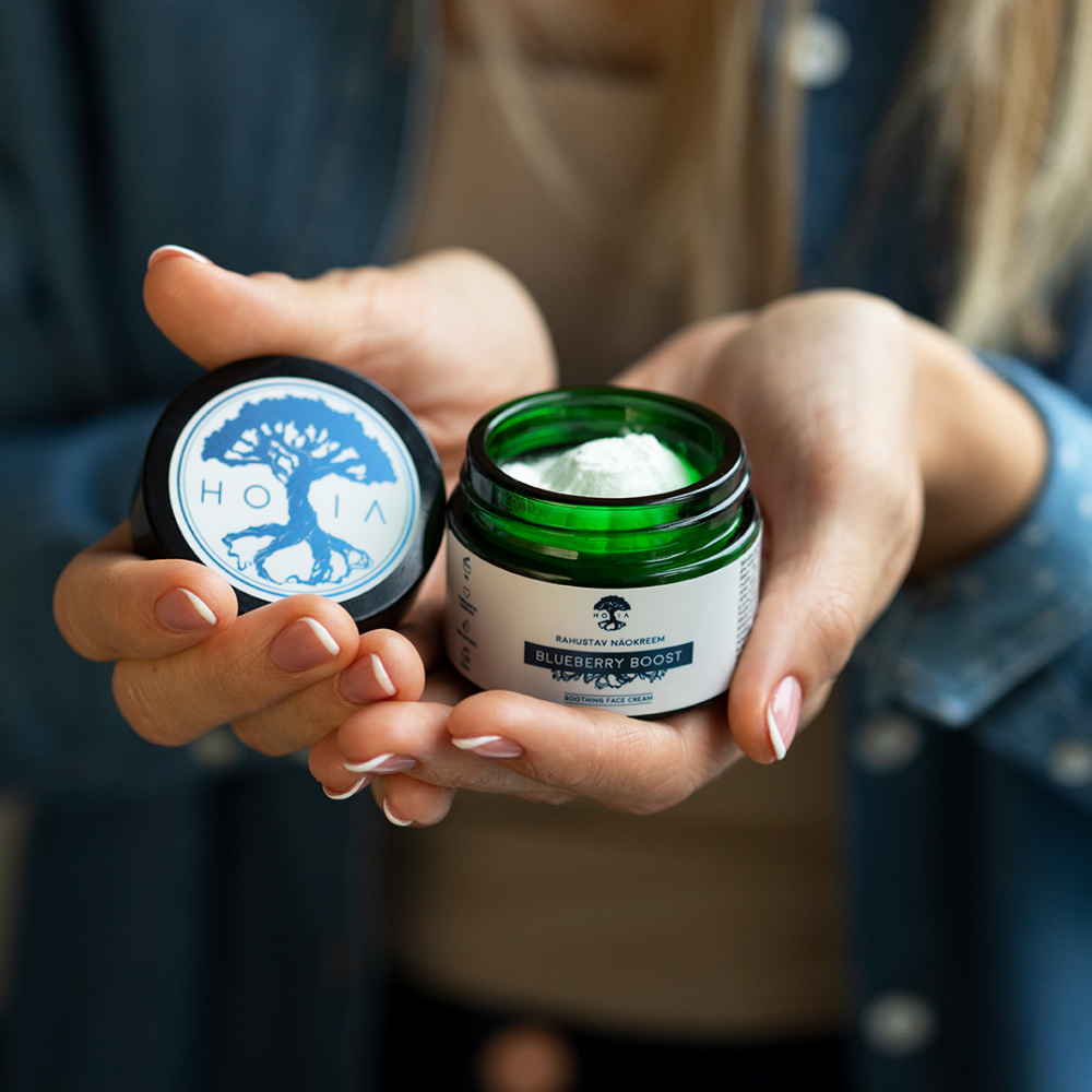 Blueberry Boost nyugtató és tápláló arckrém áfonya illattal, 30 ml 3 Blueberry Boost nyugtató és tápláló arckrém áfonya illattal, 30 ml